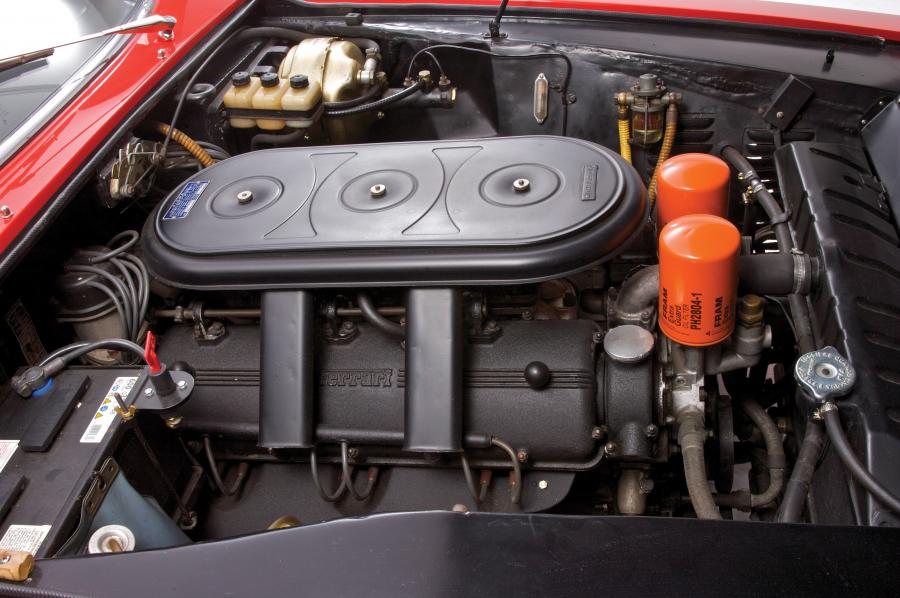  Ferrari 330 GTC 1967 года  (фото 14 из 20)